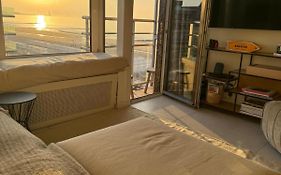 Luxe studio/suite met zeezicht en volle zon